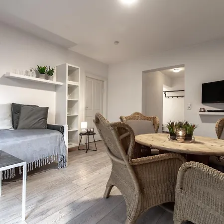 Ohechaussee Apartment *